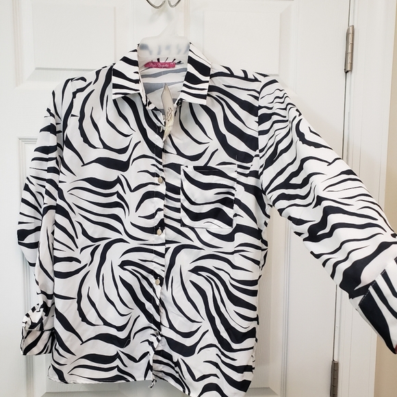 Polo Bonetta, NWT, white black zebra print long sleeve button down blouse, L/XL - Picture 3 of 11